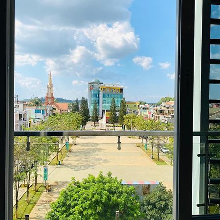 Quoc Thanh Hotel Long Khanh Екстериор снимка