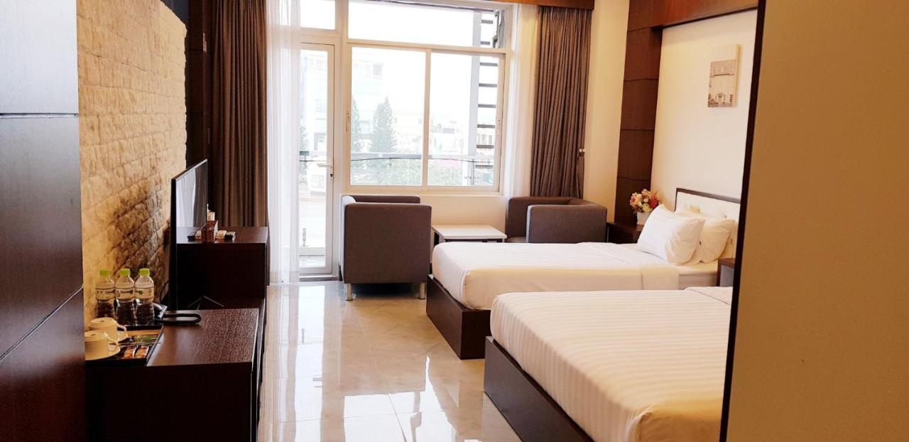 Quoc Thanh Hotel Long Khanh Екстериор снимка
