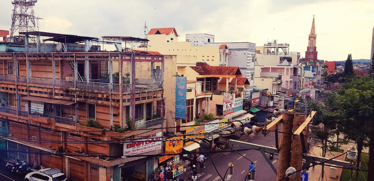 Quoc Thanh Hotel Long Khanh Екстериор снимка