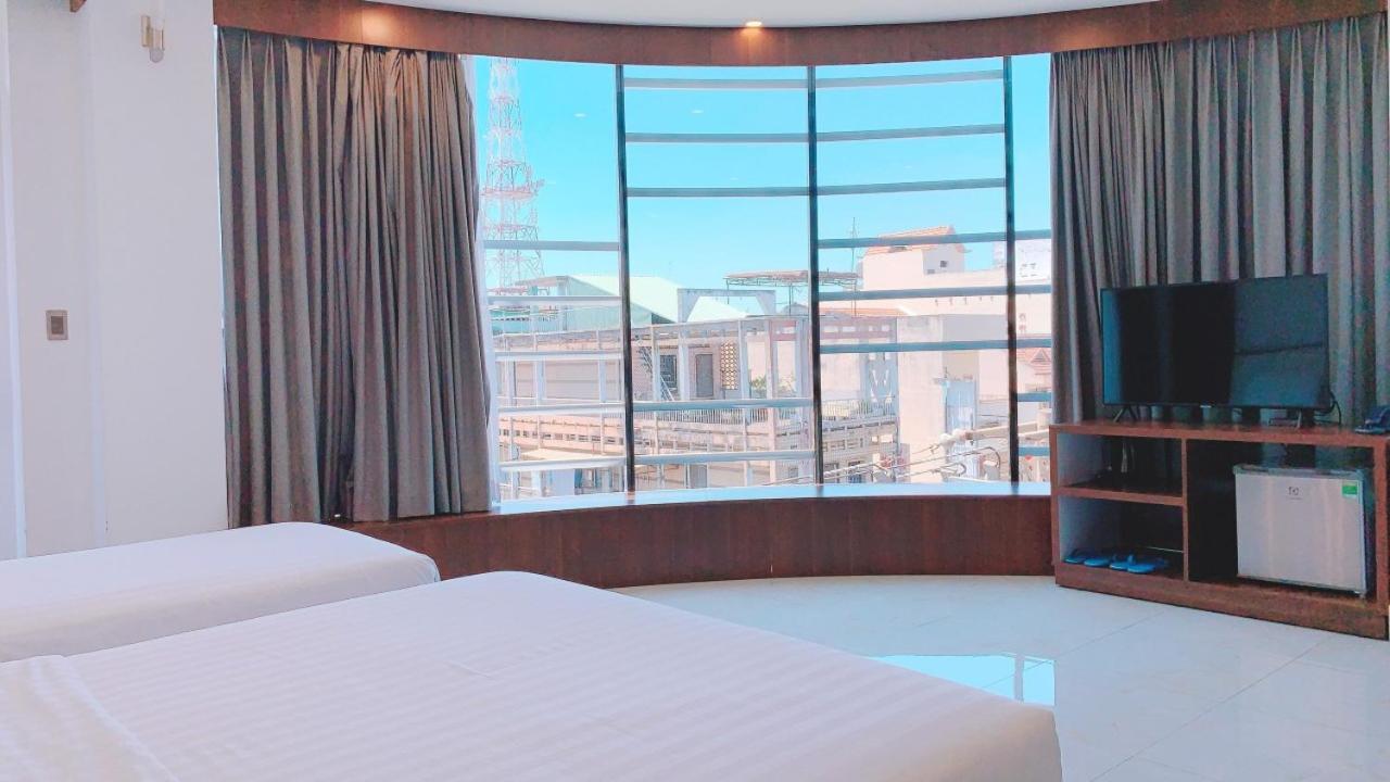 Quoc Thanh Hotel Long Khanh Екстериор снимка