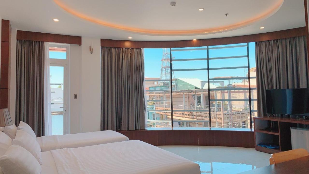 Quoc Thanh Hotel Long Khanh Екстериор снимка