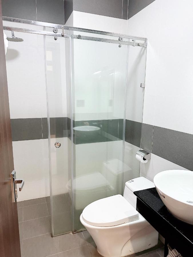 Quoc Thanh Hotel Long Khanh Екстериор снимка