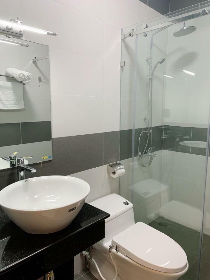 Quoc Thanh Hotel Long Khanh Екстериор снимка