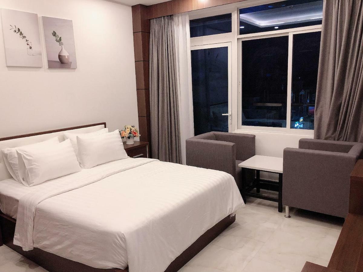 Quoc Thanh Hotel Long Khanh Екстериор снимка