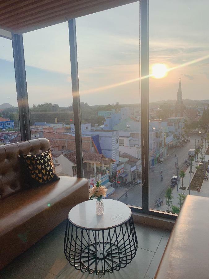 Quoc Thanh Hotel Long Khanh Екстериор снимка