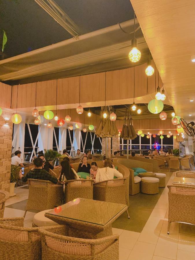 Quoc Thanh Hotel Long Khanh Екстериор снимка